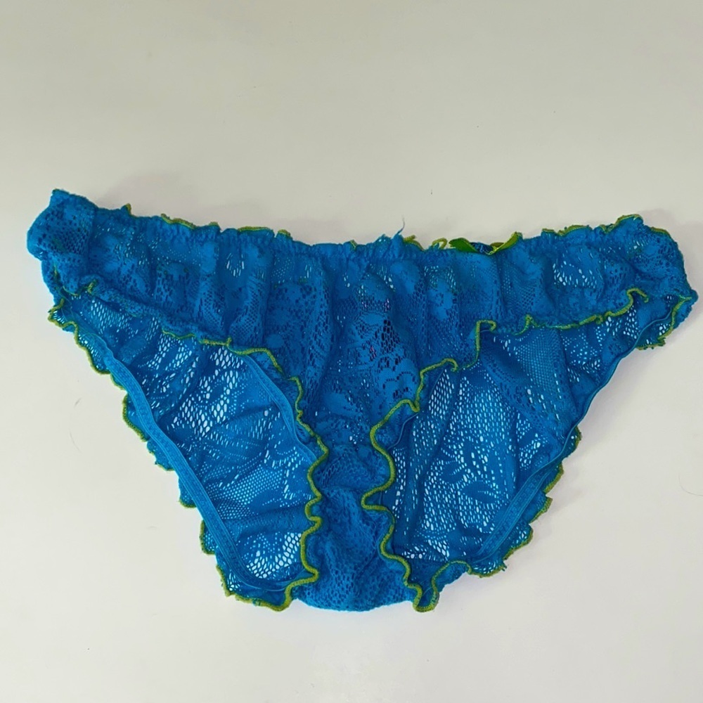 Sexy little things VS panty size: S